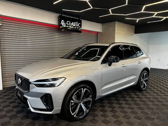 VOLVO XC60 2.0 T8 RECHARGE ULTIMATE DARK AWD GEARTRONIC VOLVO XC60 2.0 T8 RECHARGE ULTIMATE DARK AWD GEARTRONIC